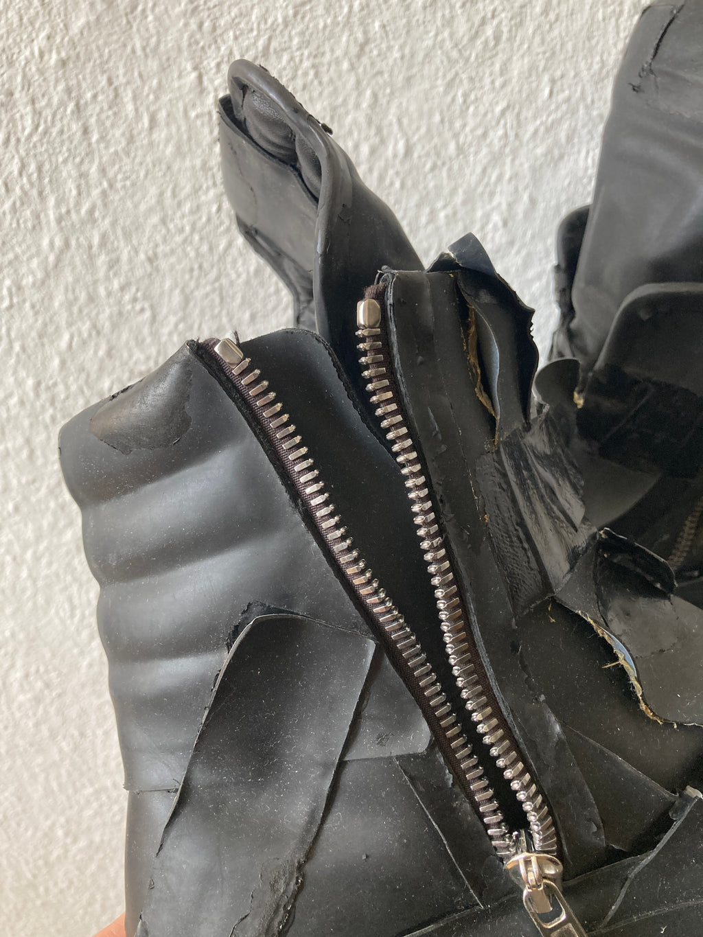 F/W 20 „PERFORMA“ Rubber Tape Mummy Geobaskets IT 44/US 11