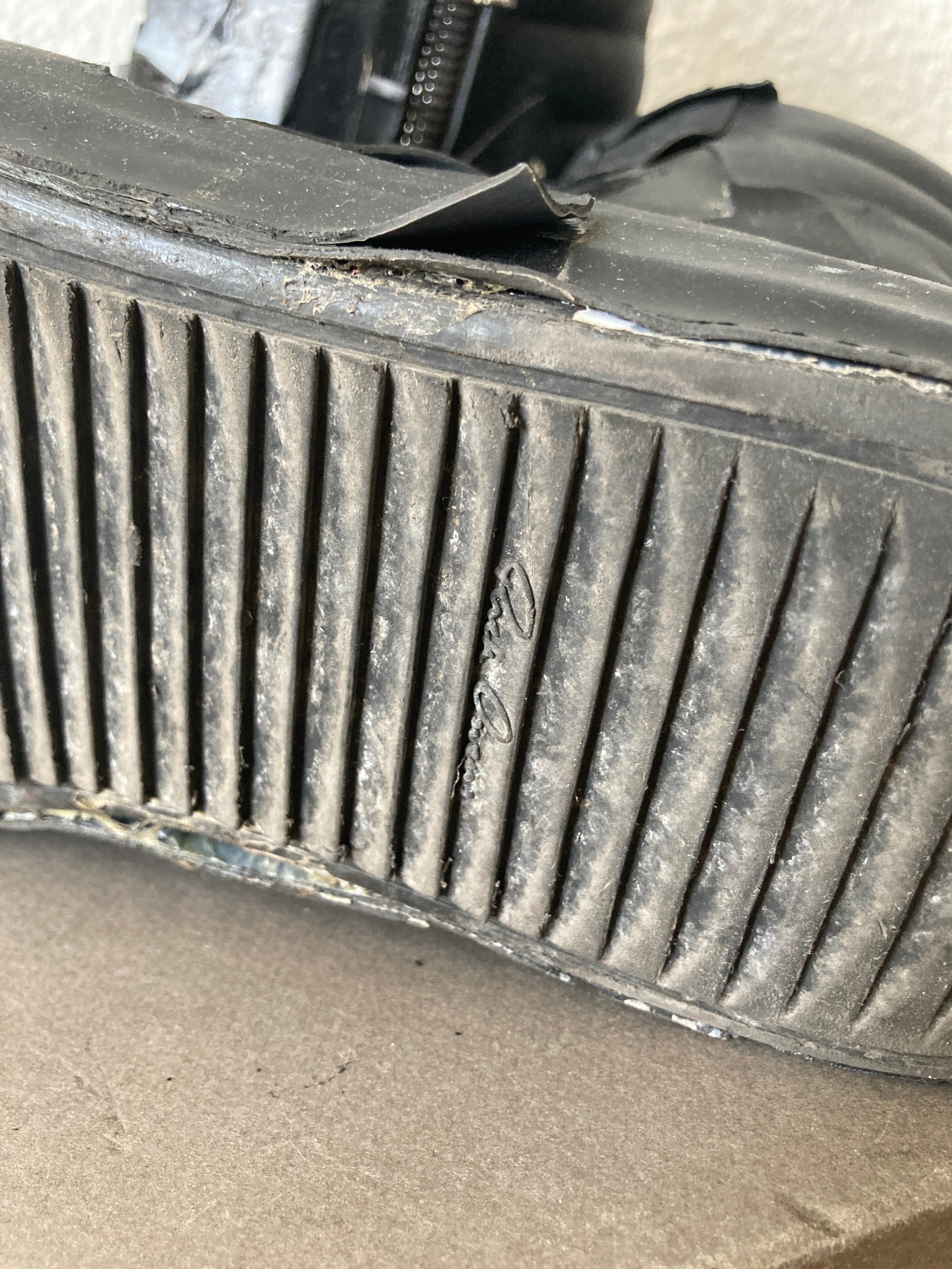 F/W 20 „PERFORMA“ Rubber Tape Mummy Geobaskets IT 44/US 11