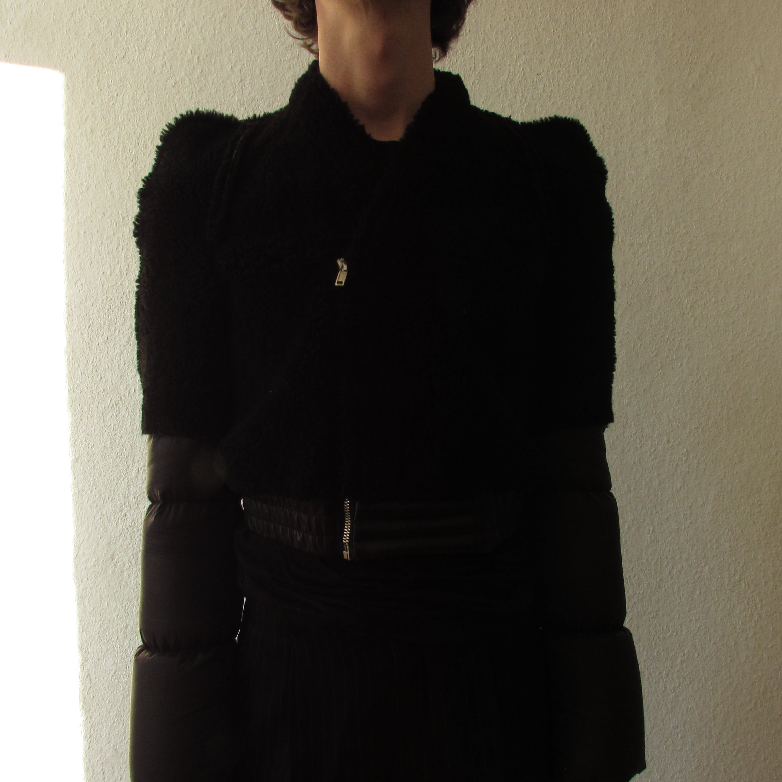 F/W 19 "LARRY" Runway Zionic Cropped Shearling Down Puffer Jacket in Black