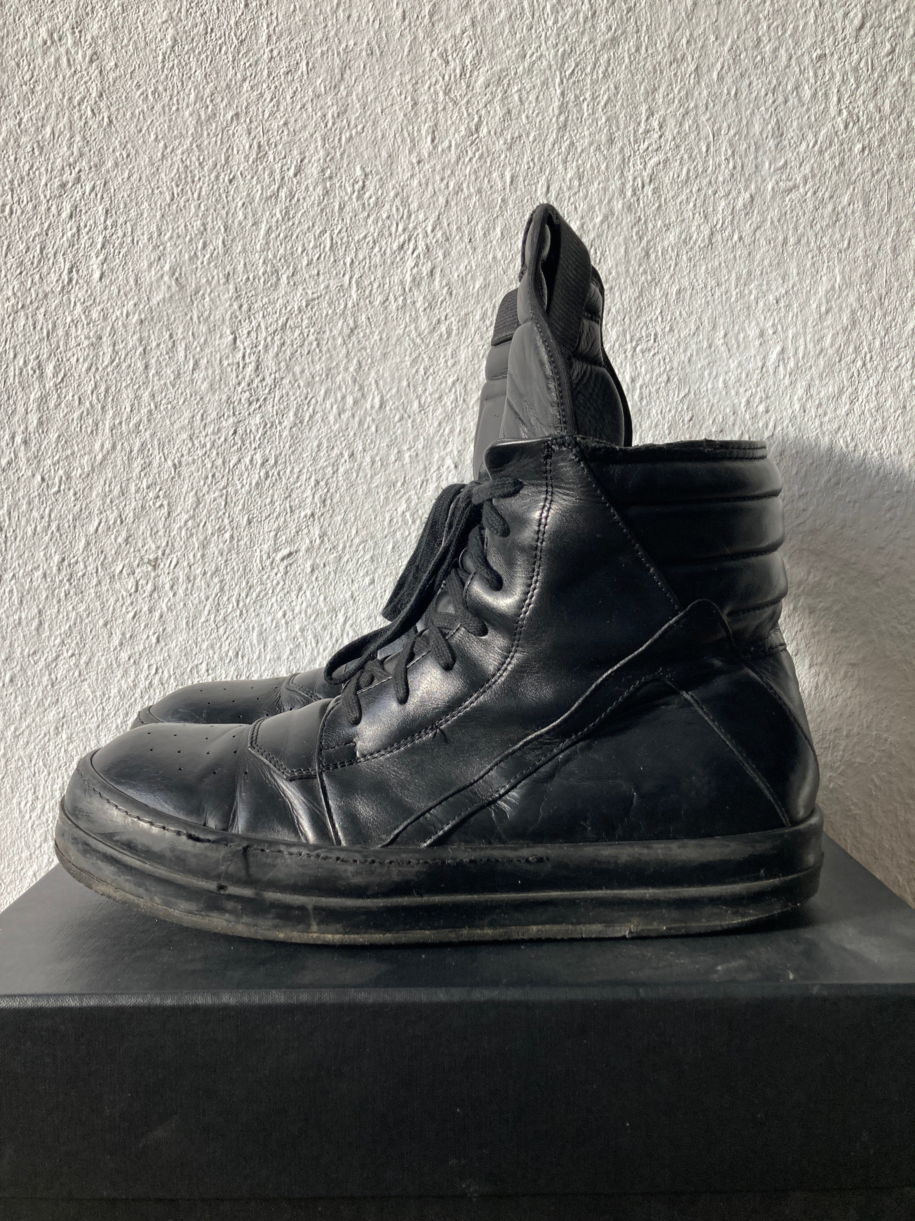 F/W 16 "MASTODON" Triple Black Geobaskets IT45/US12