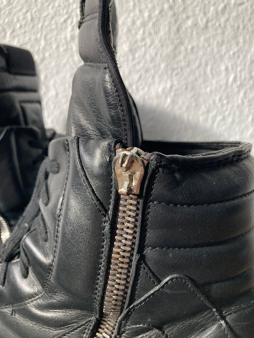 F/W 16 "MASTODON" Triple Black Geobaskets IT45/US12