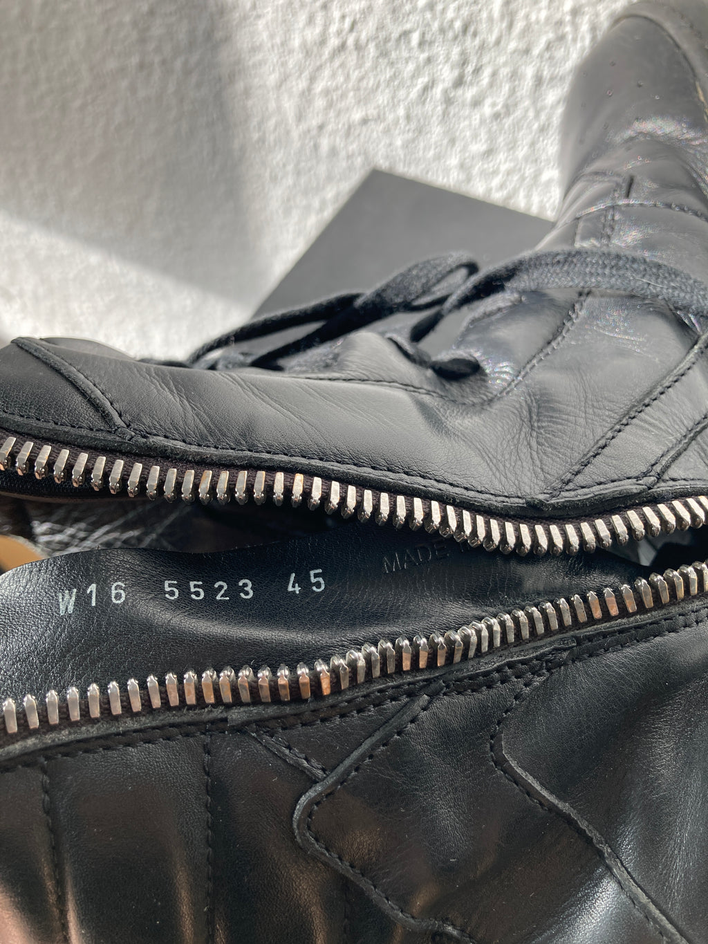 F/W 16 "MASTODON" Triple Black Geobaskets IT45/US12