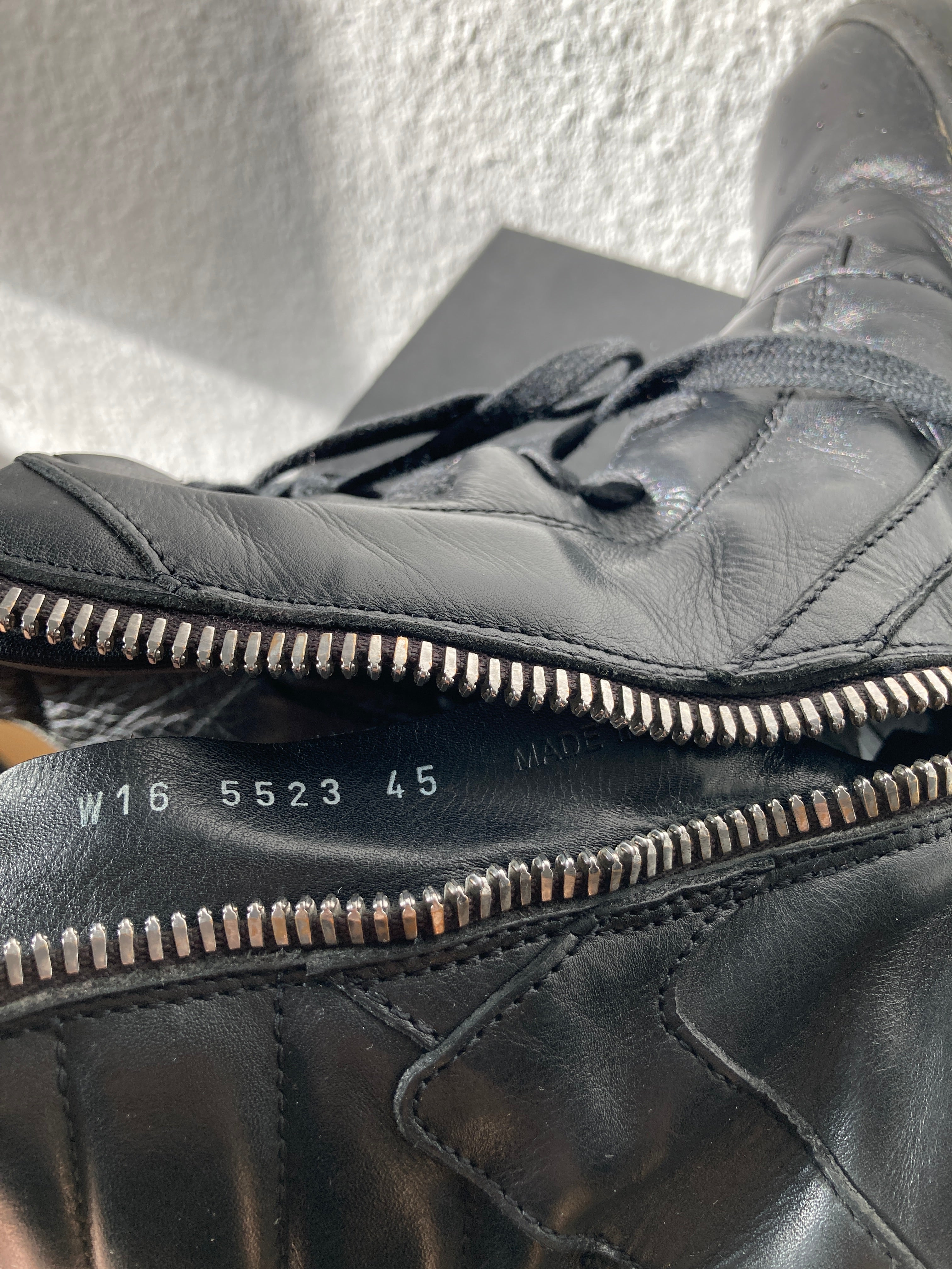 F/W 16 "MASTODON" Triple Black Geobaskets IT45/US12