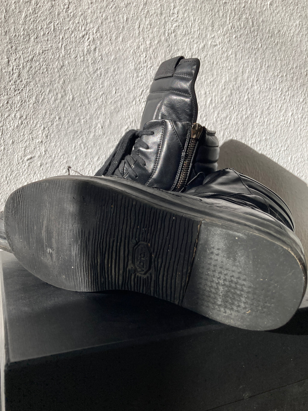 F/W 16 "MASTODON" Triple Black Geobaskets IT45/US12