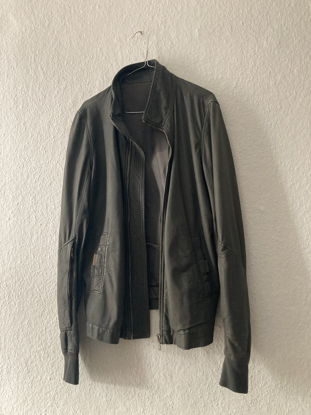 S/S 09 „STRUTTER“ Silky Lamb Leather High-Neck Jacket