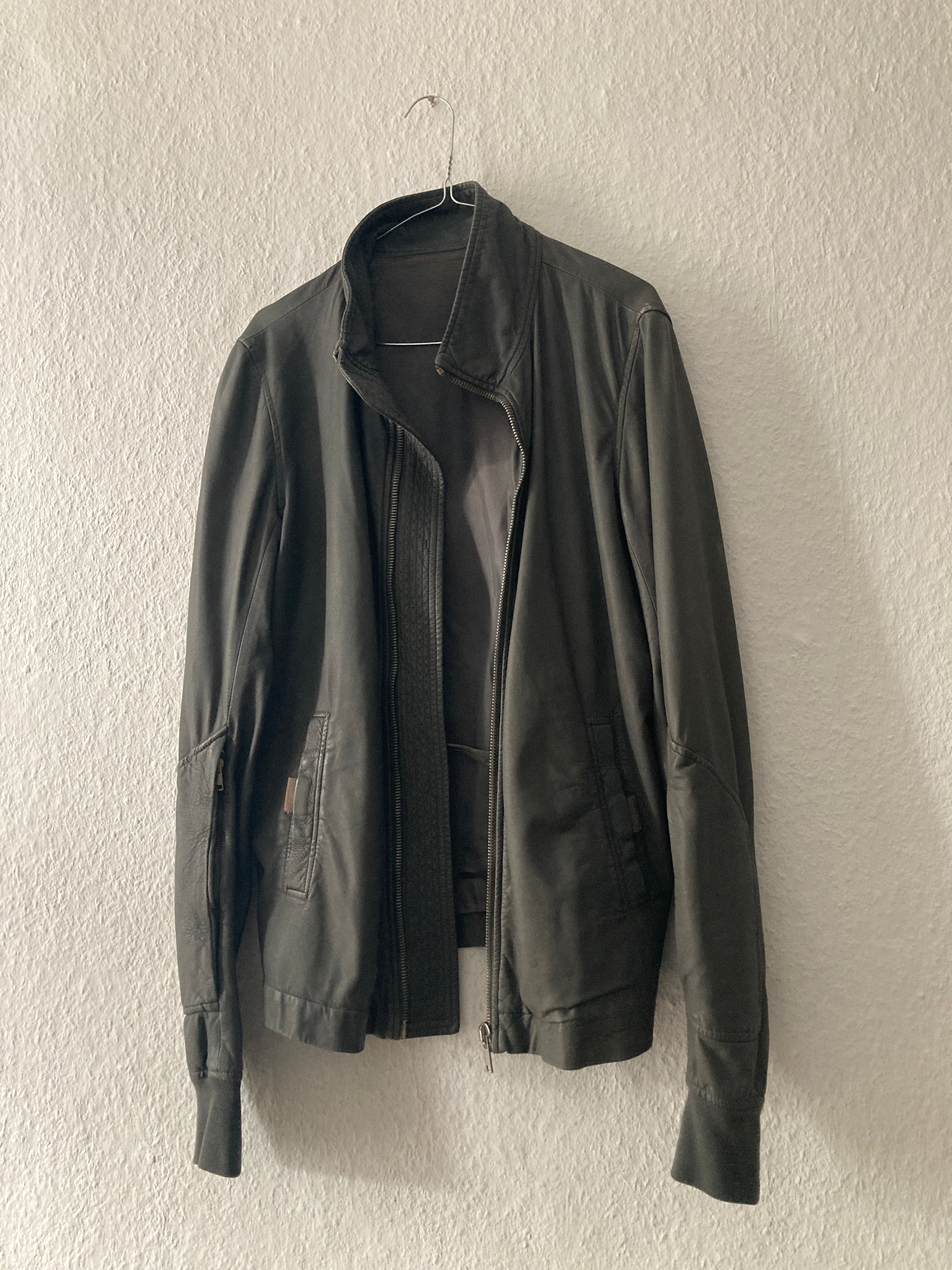 S/S 09 „STRUTTER“ Silky Lamb Leather High-Neck Jacket