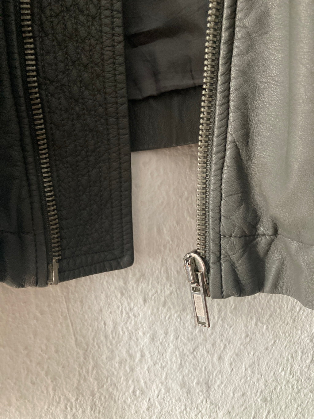 S/S 09 „STRUTTER“ Silky Lamb Leather High-Neck Jacket