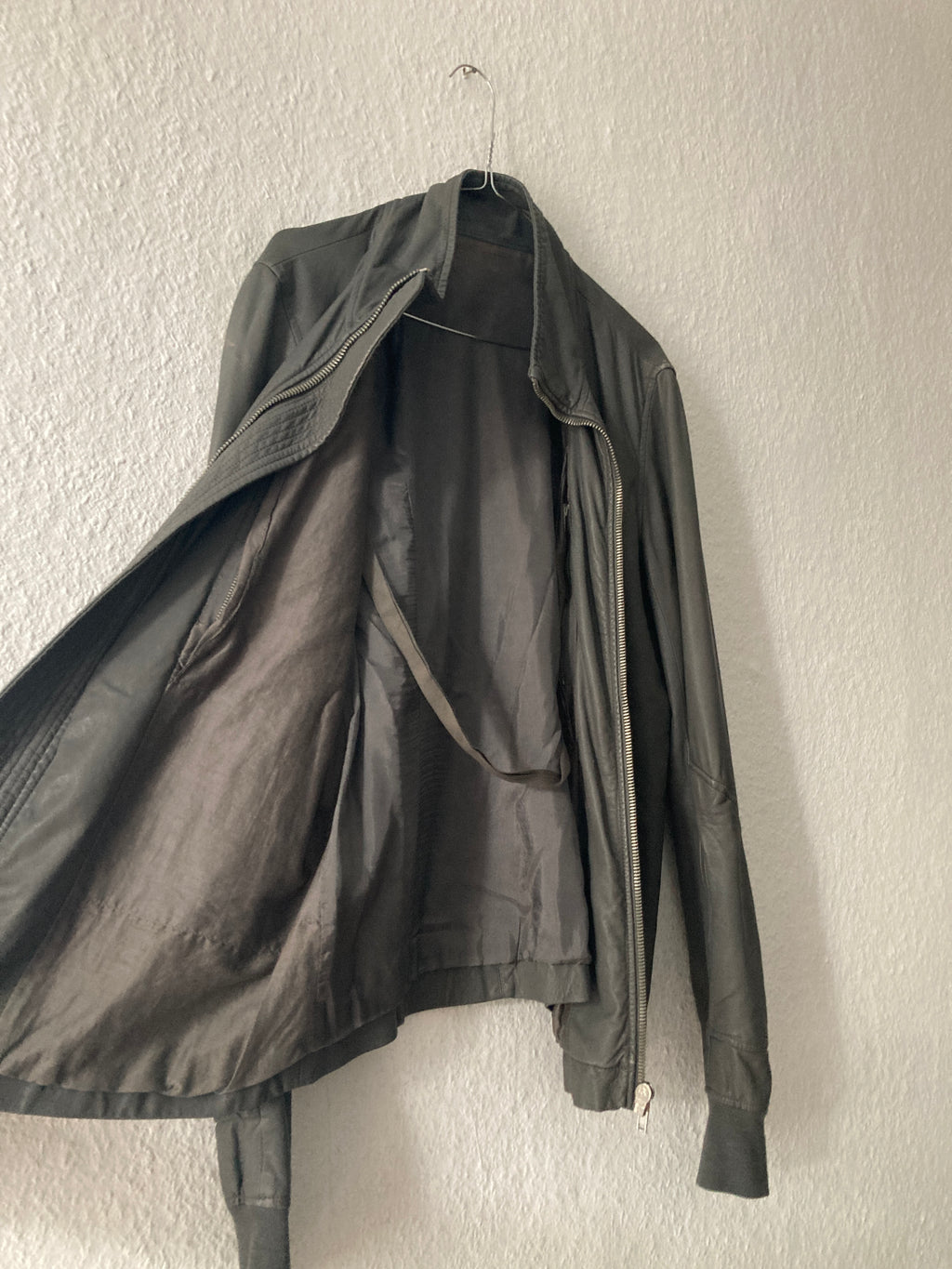 S/S 09 „STRUTTER“ Silky Lamb Leather High-Neck Jacket