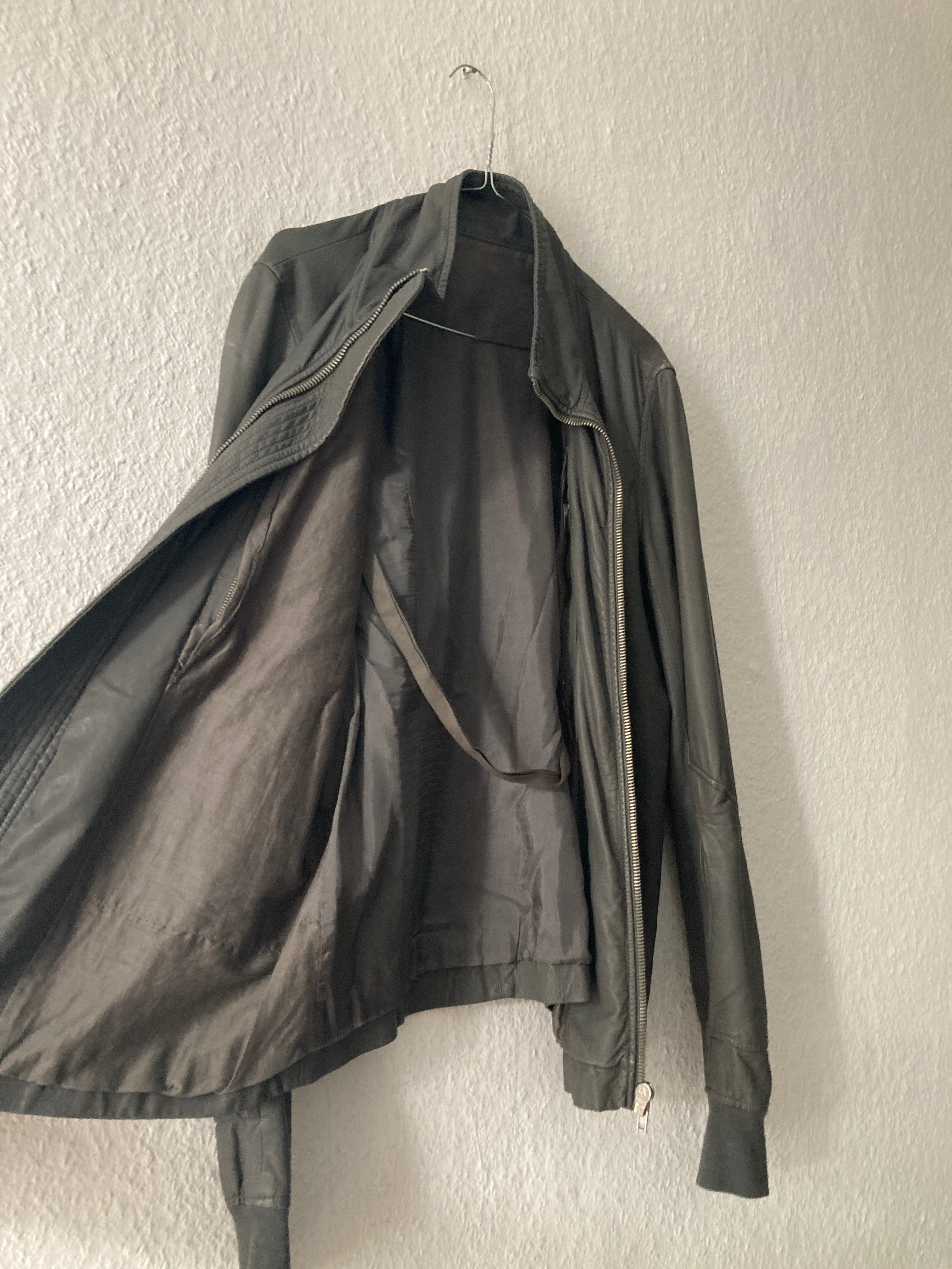 S/S 09 „STRUTTER“ Silky Lamb Leather High-Neck Jacket