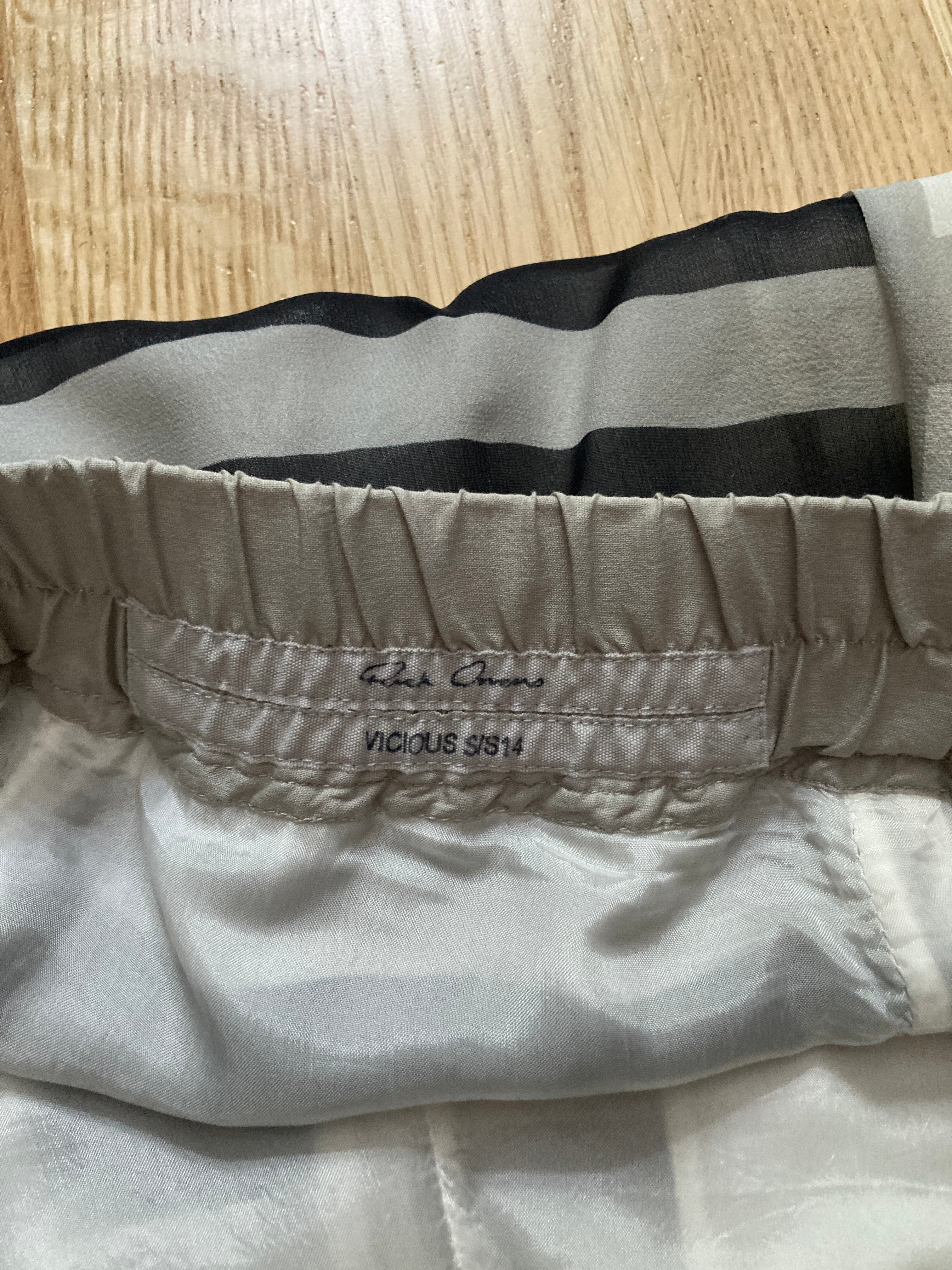 S/S 14 „VICIOUS“ Silk Uxmal Pod Shorts