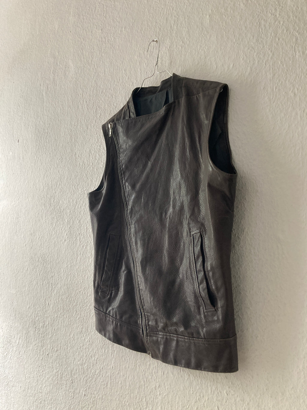 S/S 09 "STRUTTER" Dark Shadow Calf Leather Vest Rick Owens M