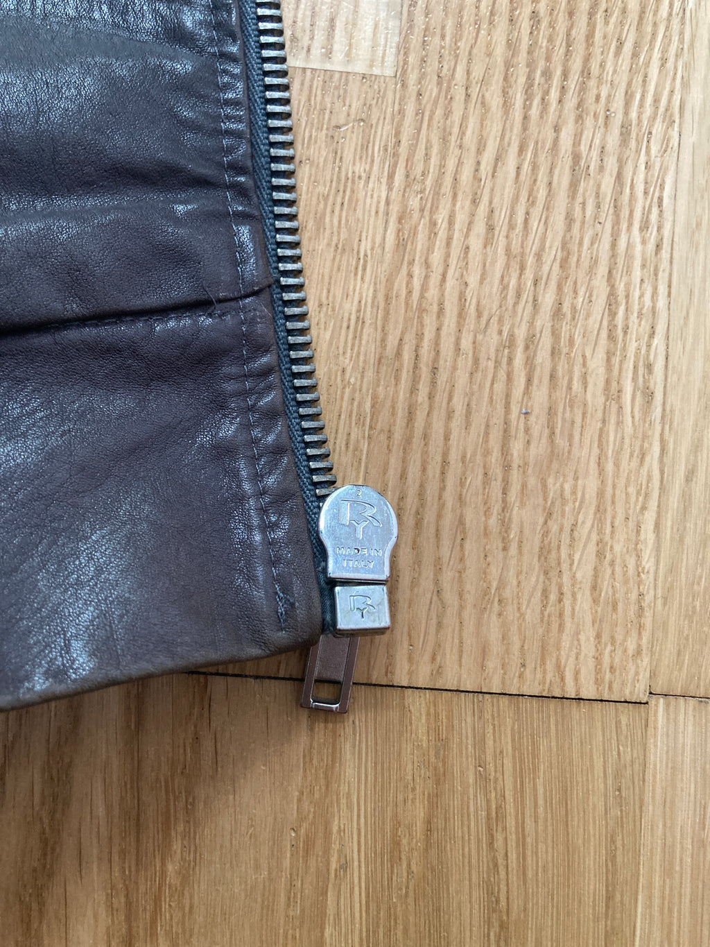 S/S 09 "STRUTTER" Dark Shadow Calf Leather Vest Rick Owens M