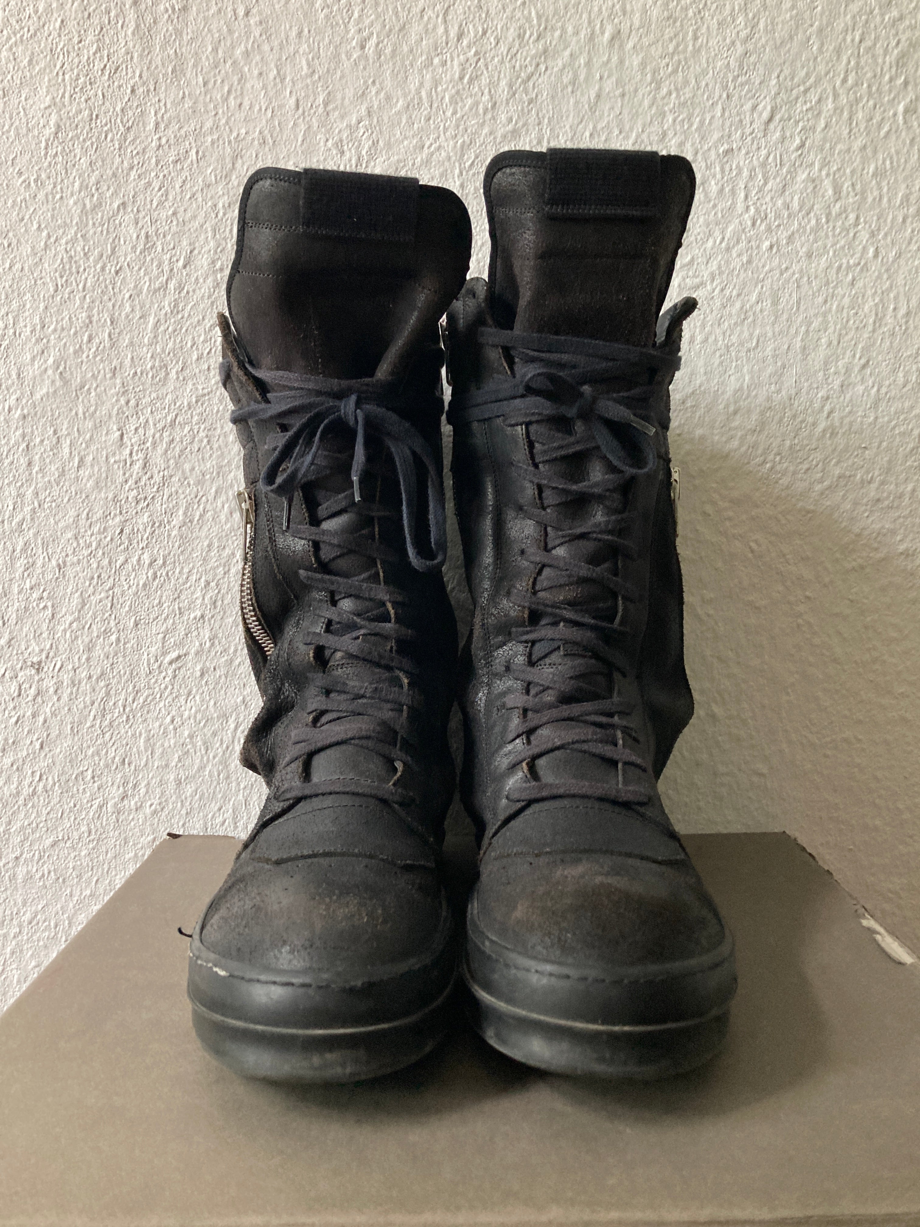 S/S 15 “FAUN” Reverse Leather Triple Black Cargobaskets IT42/US9