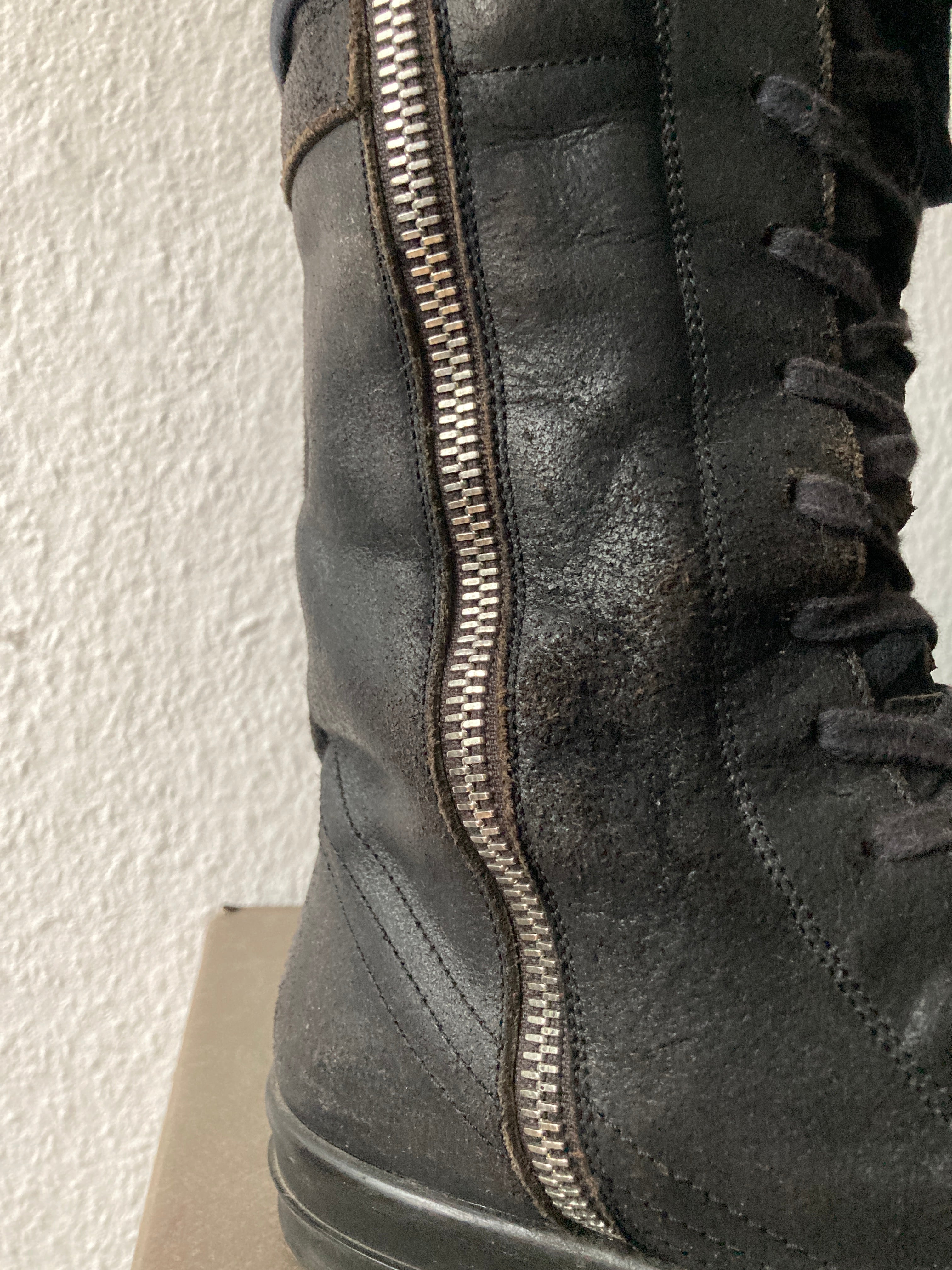 S/S 15 “FAUN” Reverse Leather Triple Black Cargobaskets IT42/US9