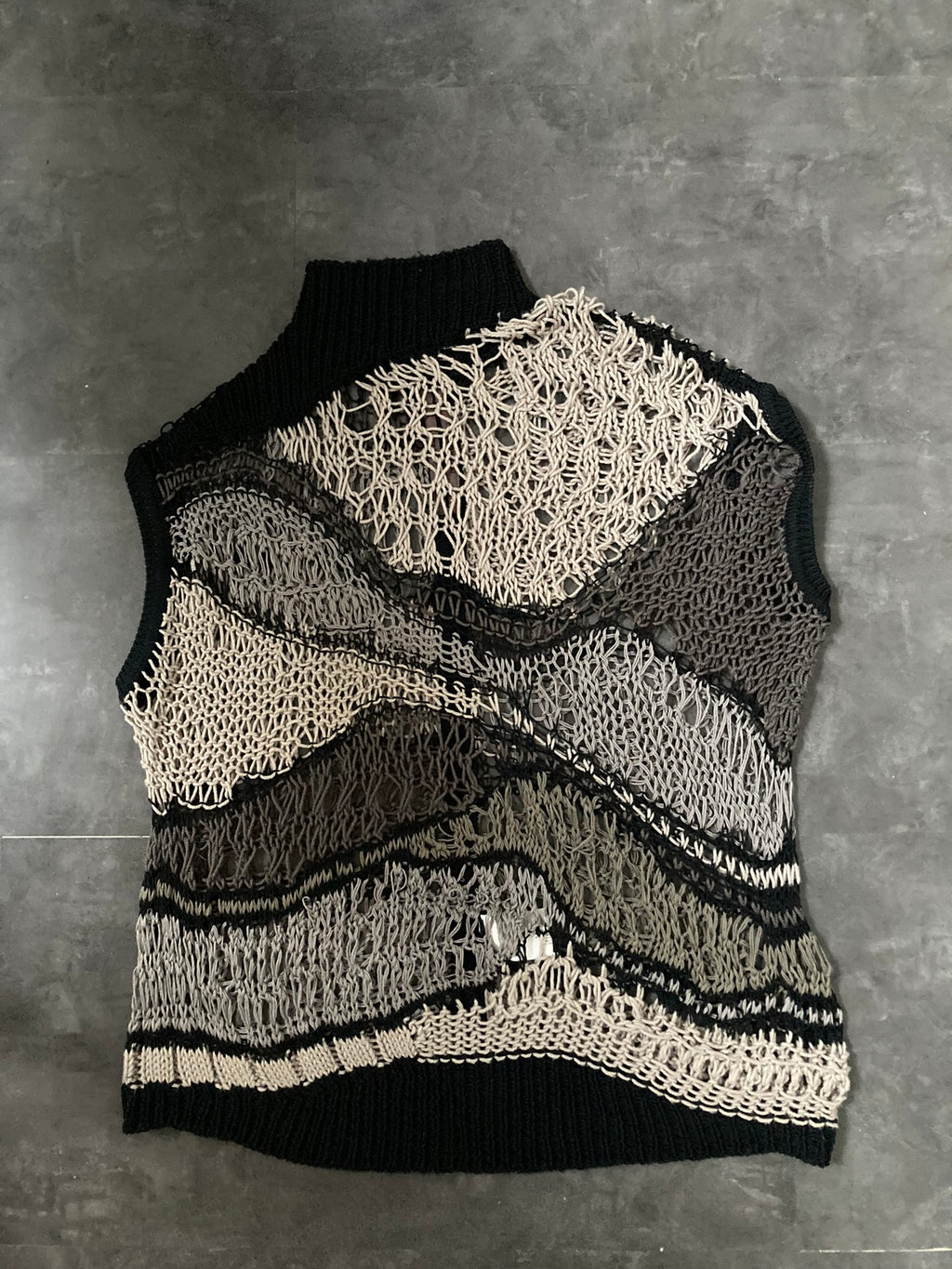 S/S 13 "ISLAND" Psycho Knit Sleeveless Turtleneck