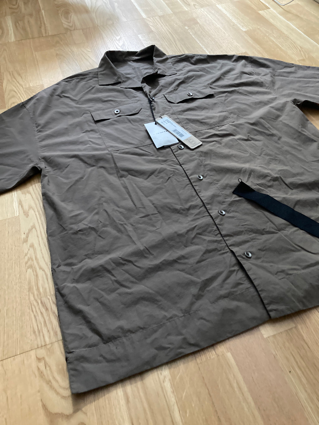 S/S 24 "LIDO" Magnum Tommy Shirt M