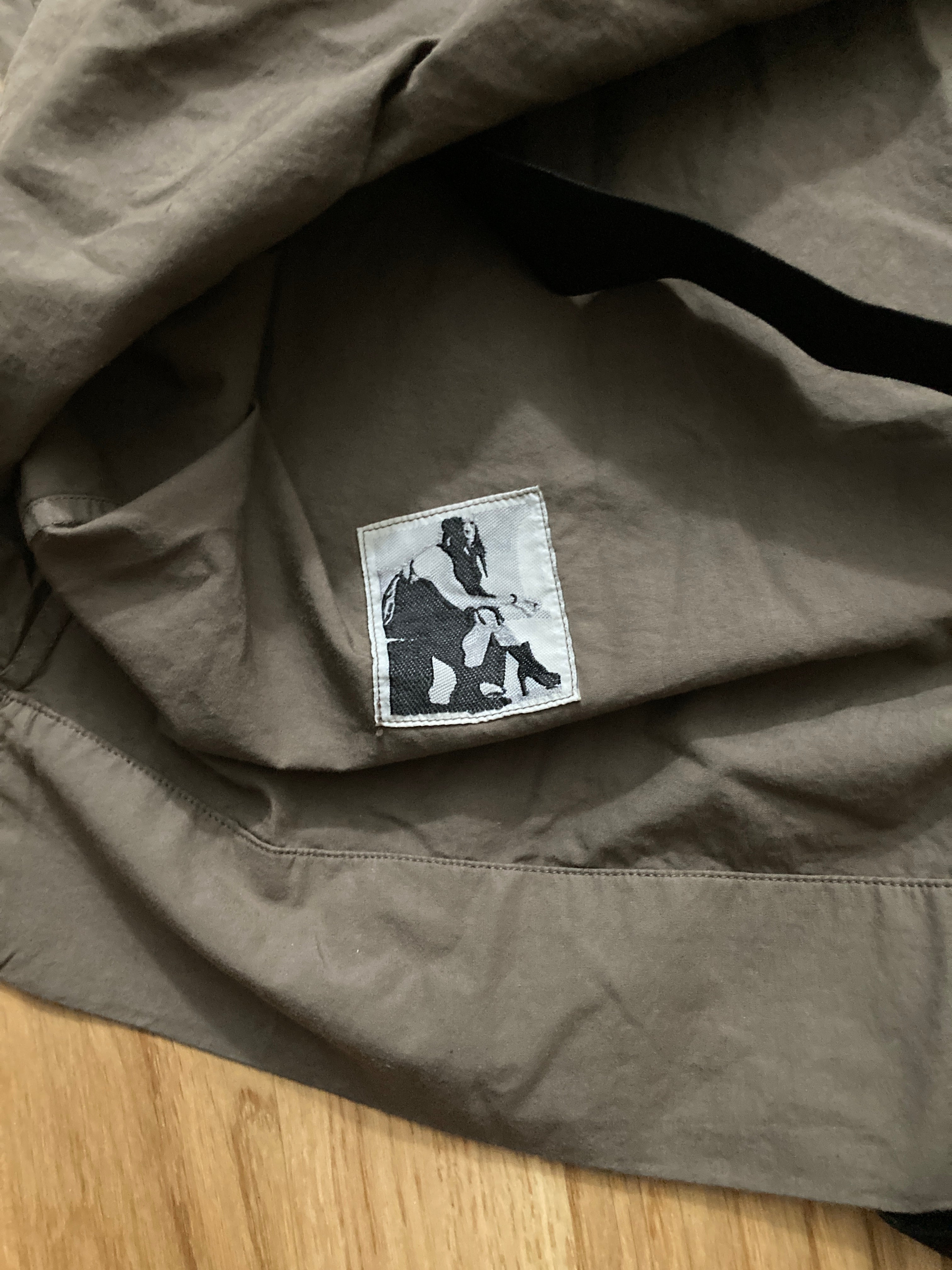 S/S 24 "LIDO" Magnum Tommy Shirt M