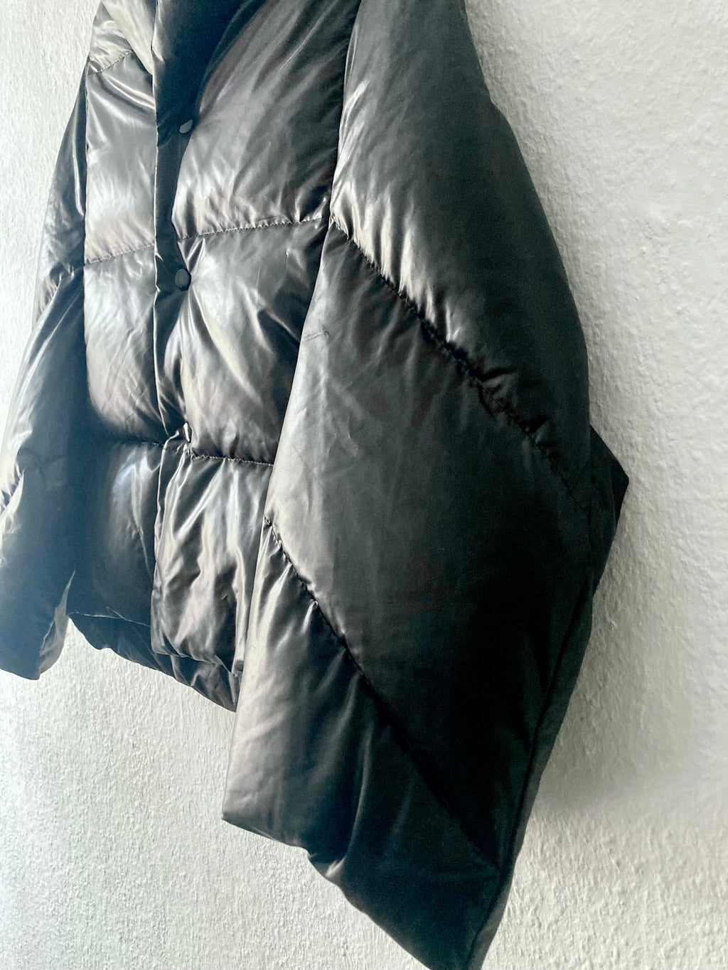 F/W 04 Junya Watanabe Comme des Garcons Runway Cropped Down Puffer Jacket in Black