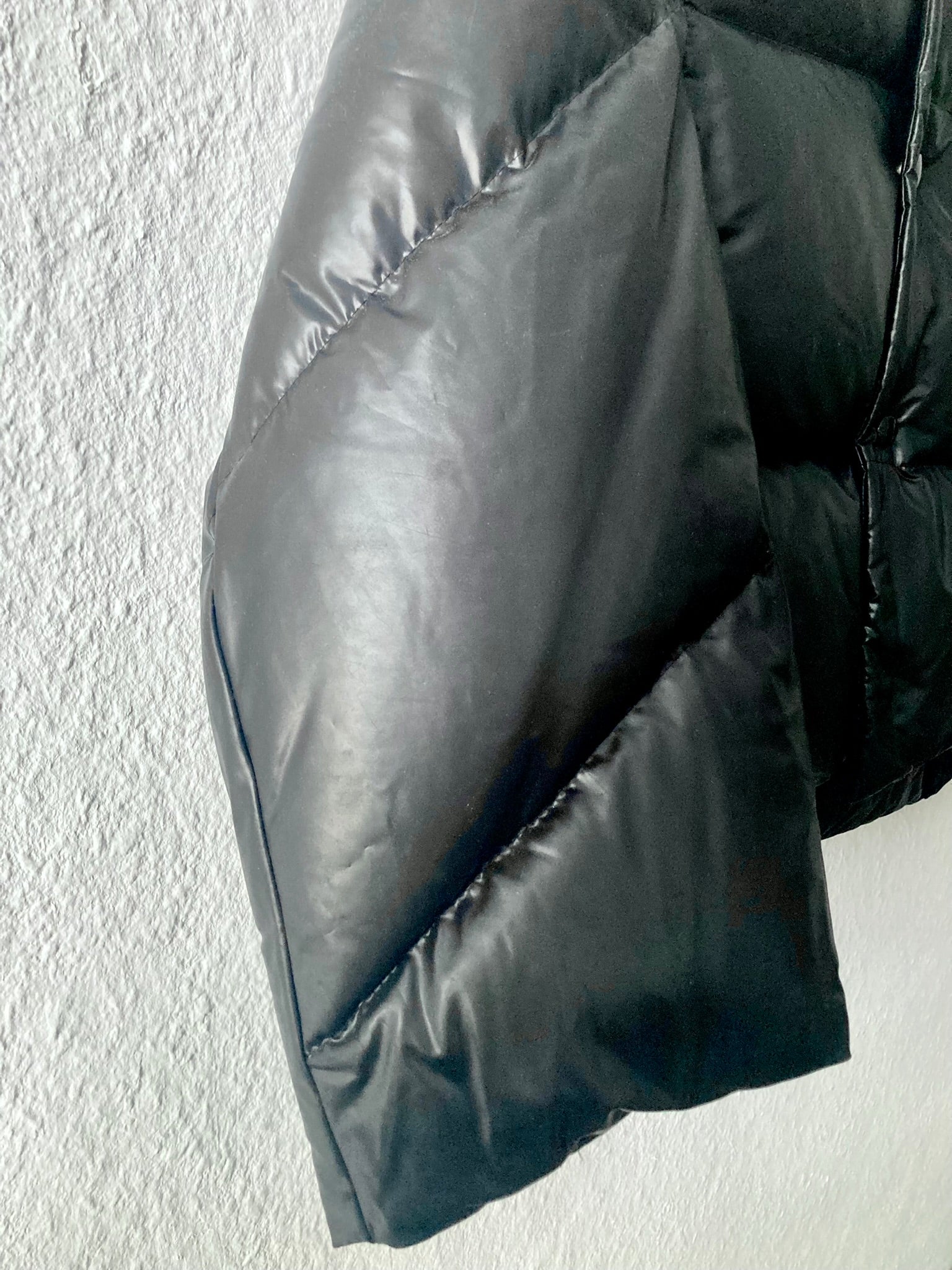 F/W 04 Junya Watanabe Comme des Garcons Runway Cropped Down Puffer Jacket in Black