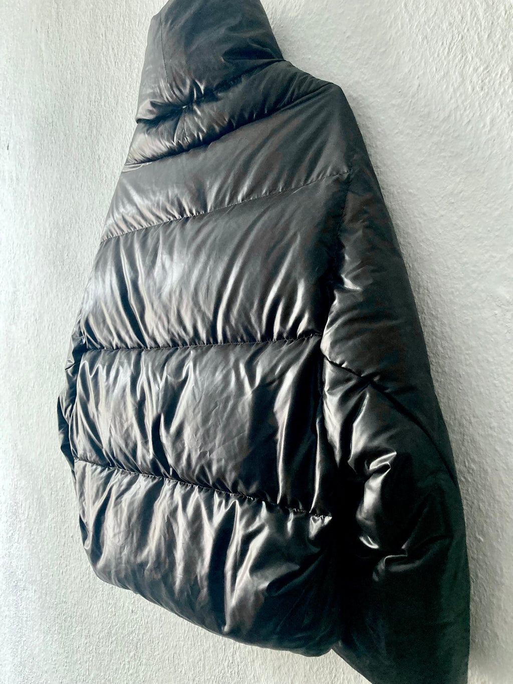 F/W 04 Junya Watanabe Comme des Garcons Runway Cropped Down Puffer Jacket in Black