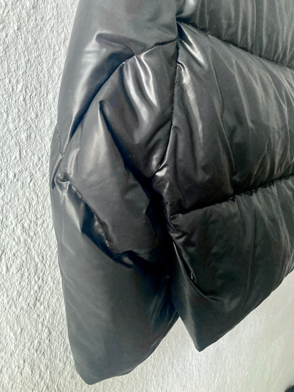 F/W 04 Junya Watanabe Comme des Garcons Runway Cropped Down Puffer Jacket in Black