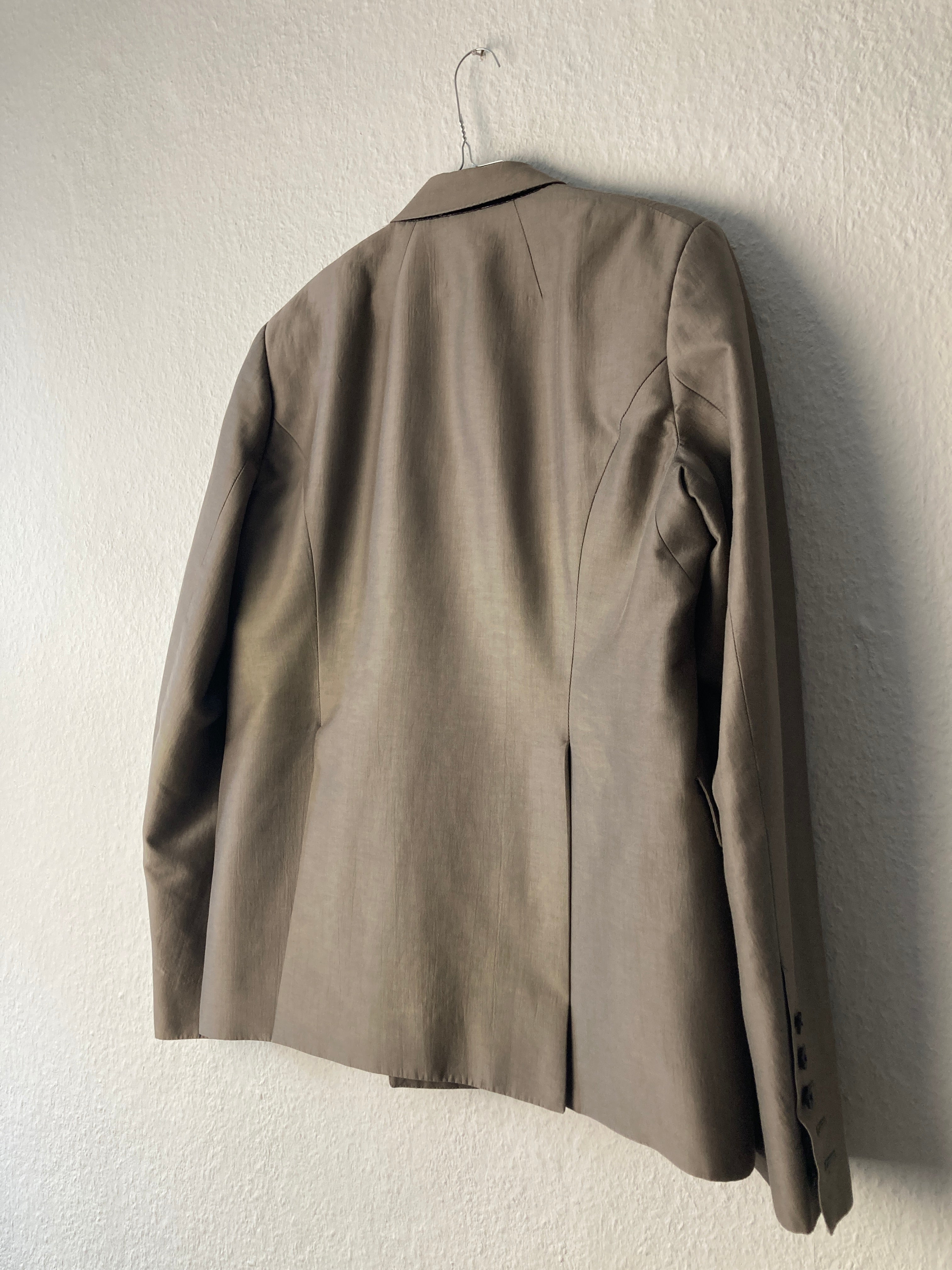 S/S 20 „TECUATL“ Double-Breasted Silk & Cotton Suit in Dust and Size IT54/L