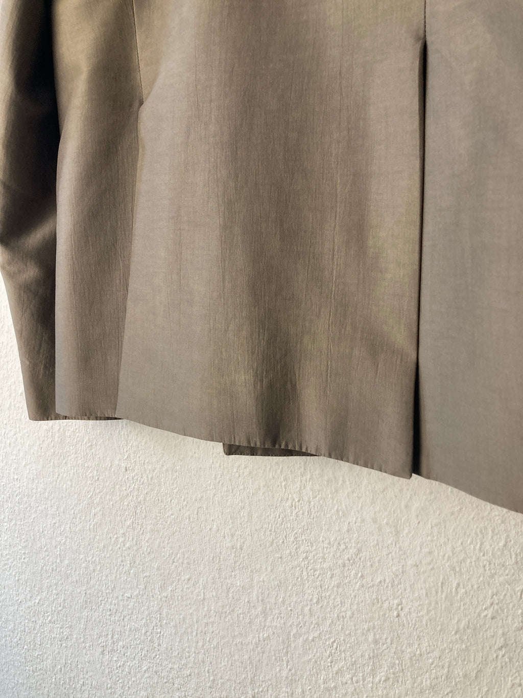 S/S 20 „TECUATL“ Double-Breasted Silk & Cotton Suit in Dust and Size IT54/L