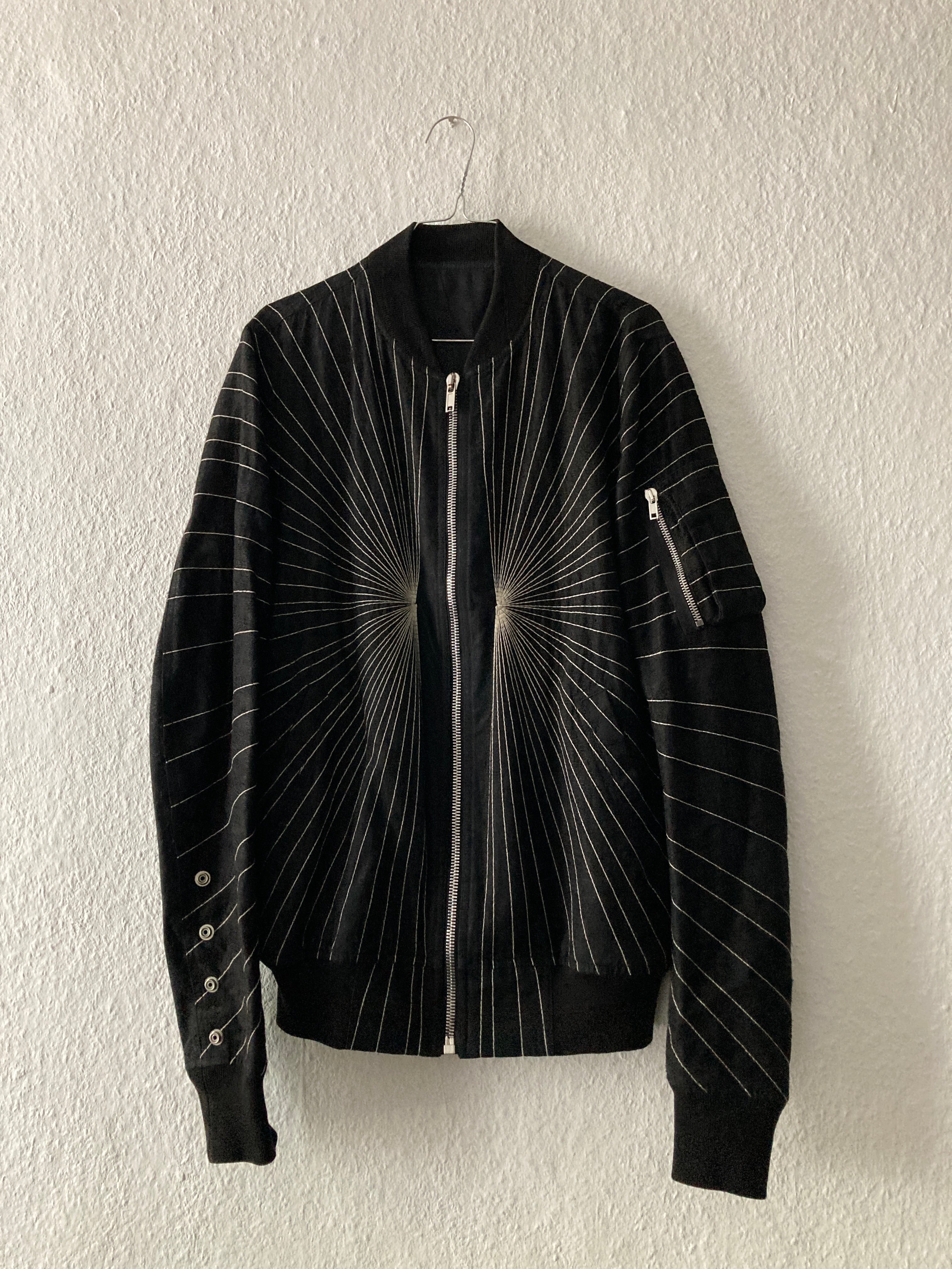 S/S 17 "WALRUS" Radiance Embroidered Bomber Jacket 48/M