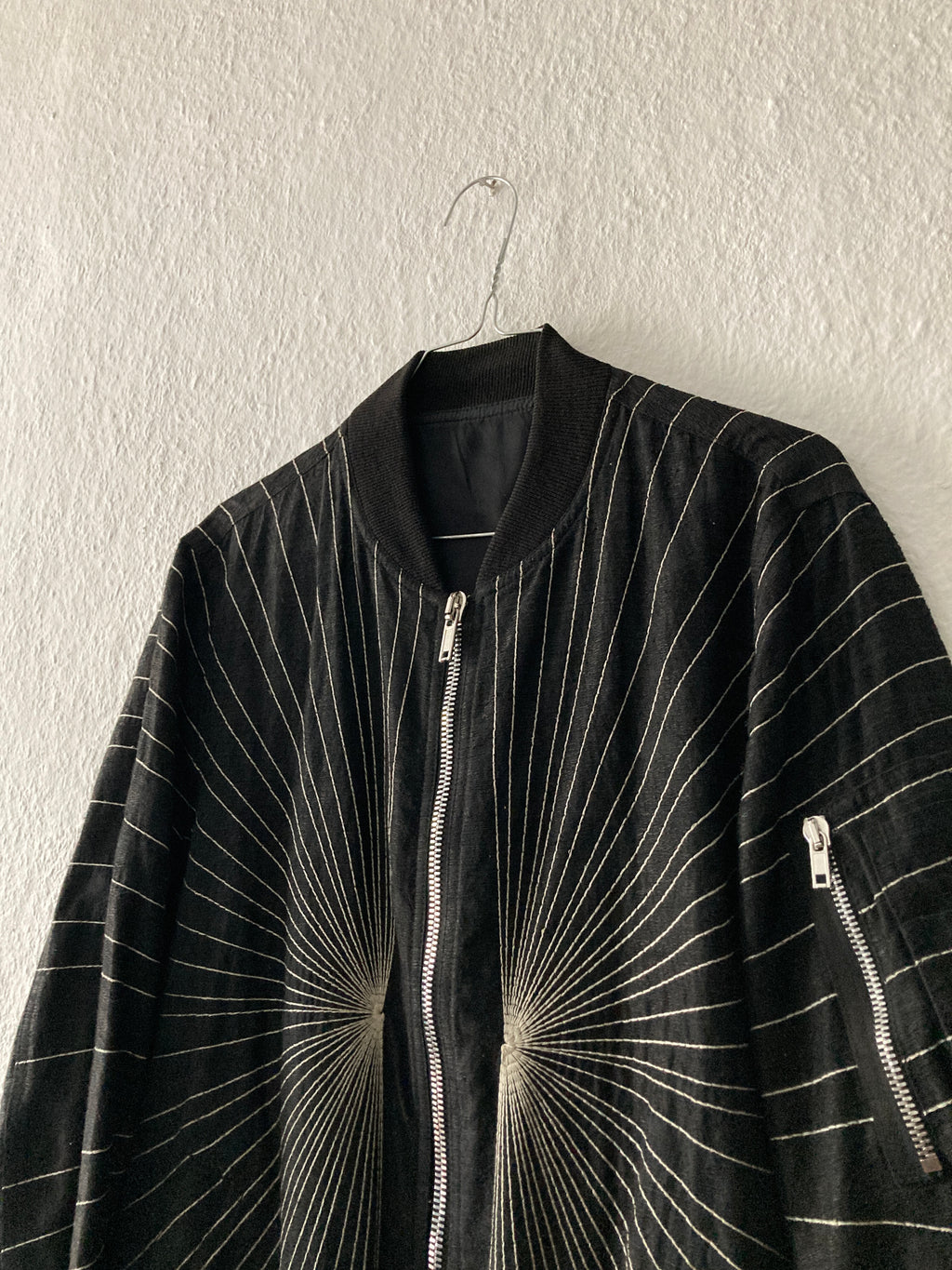 S/S 17 "WALRUS" Radiance Embroidered Bomber Jacket 48/M