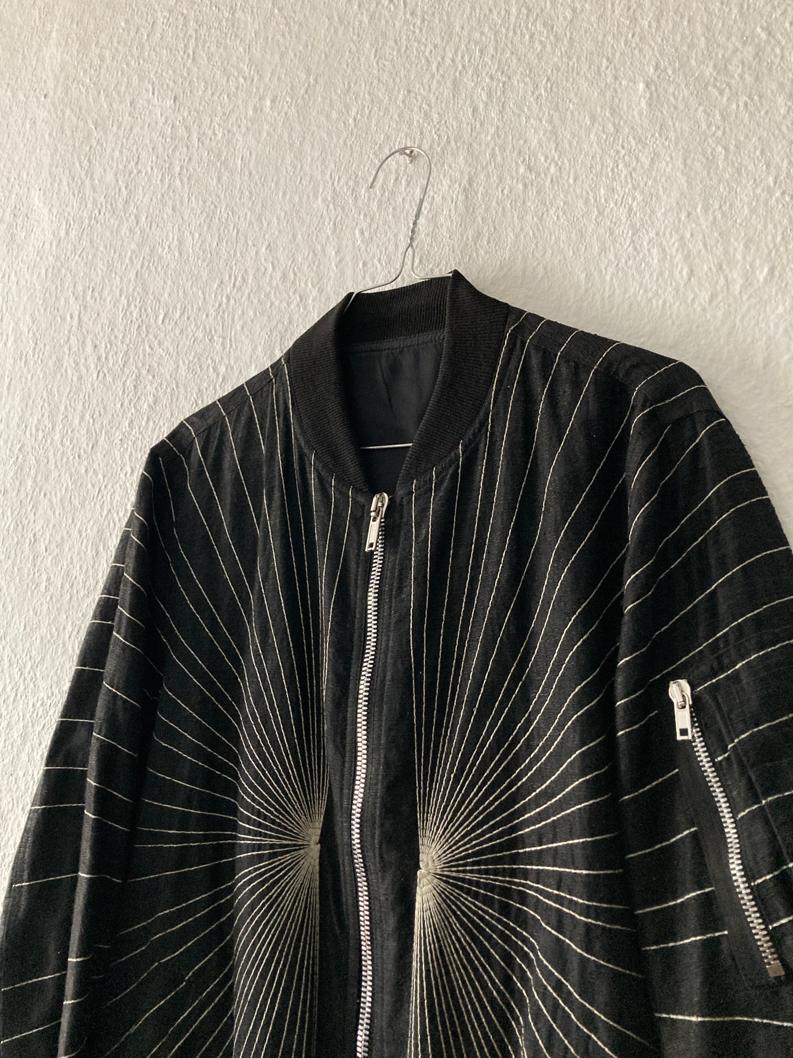 S/S 17 "WALRUS" Radiance Embroidered Bomber Jacket 48/M