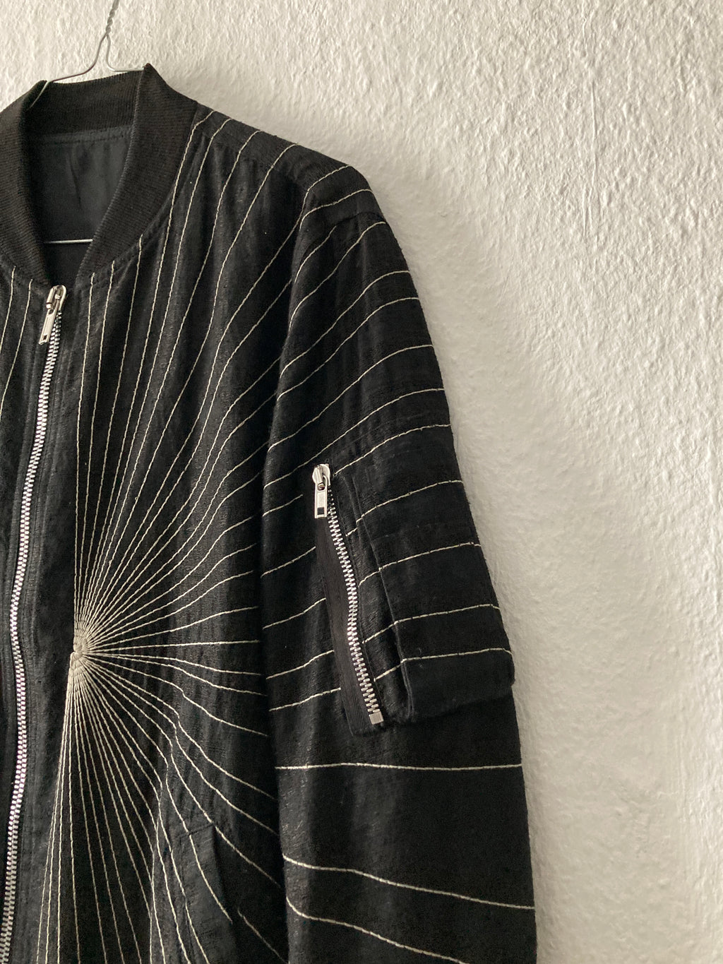 S/S 17 "WALRUS" Radiance Embroidered Bomber Jacket 48/M