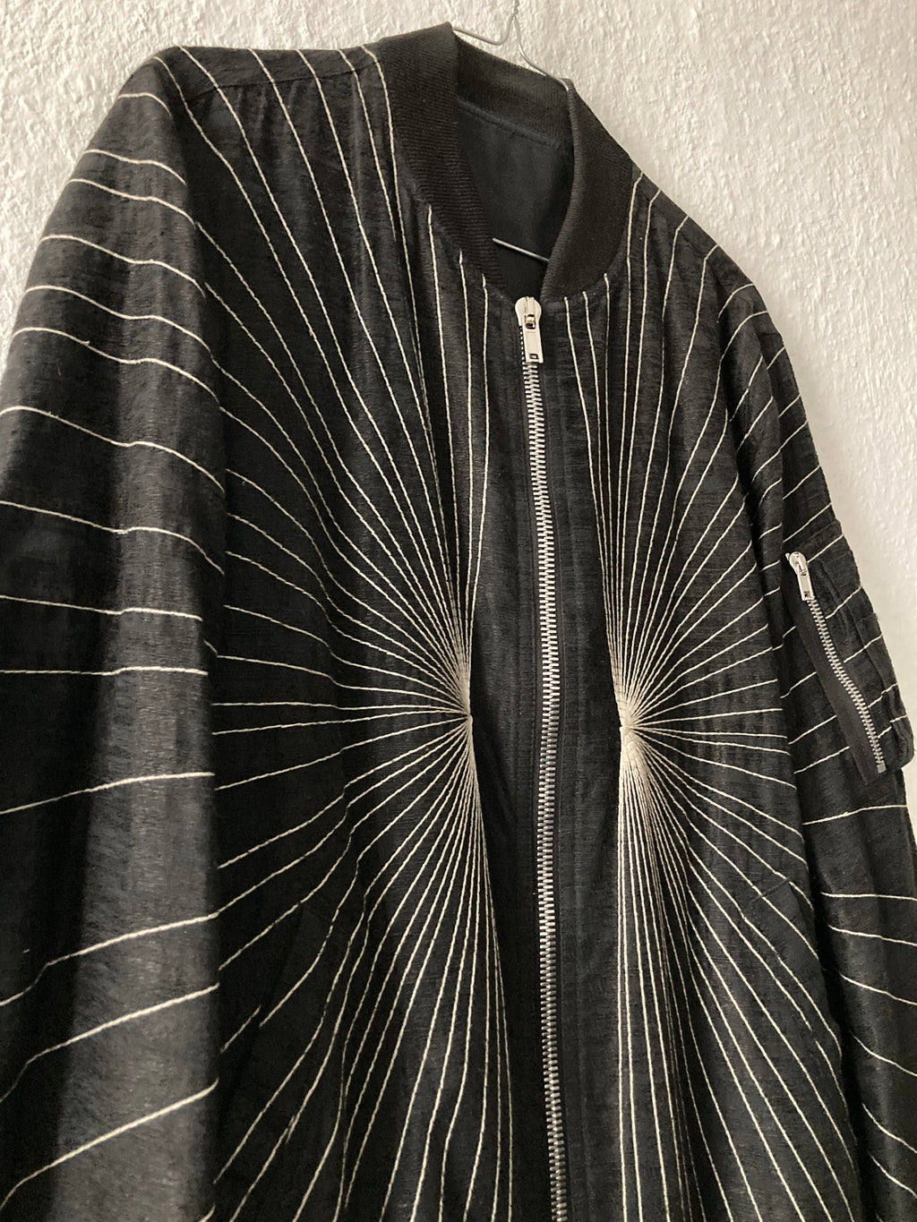 S/S 17 "WALRUS" Radiance Embroidered Bomber Jacket 48/M