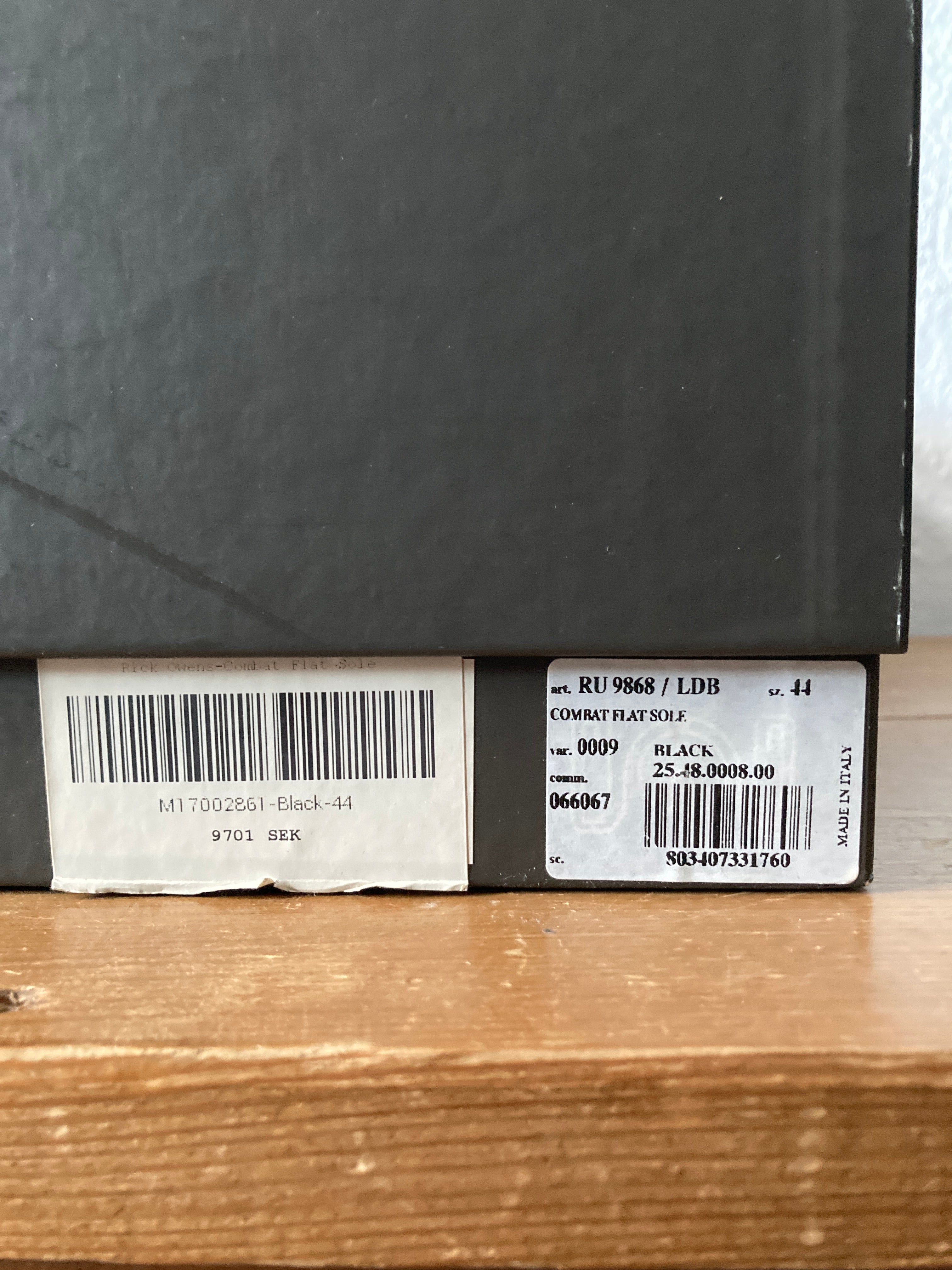 F/W 12 „MOUNTAIN“ Black Flat Sole Combat Boots IT44 Rick Owens