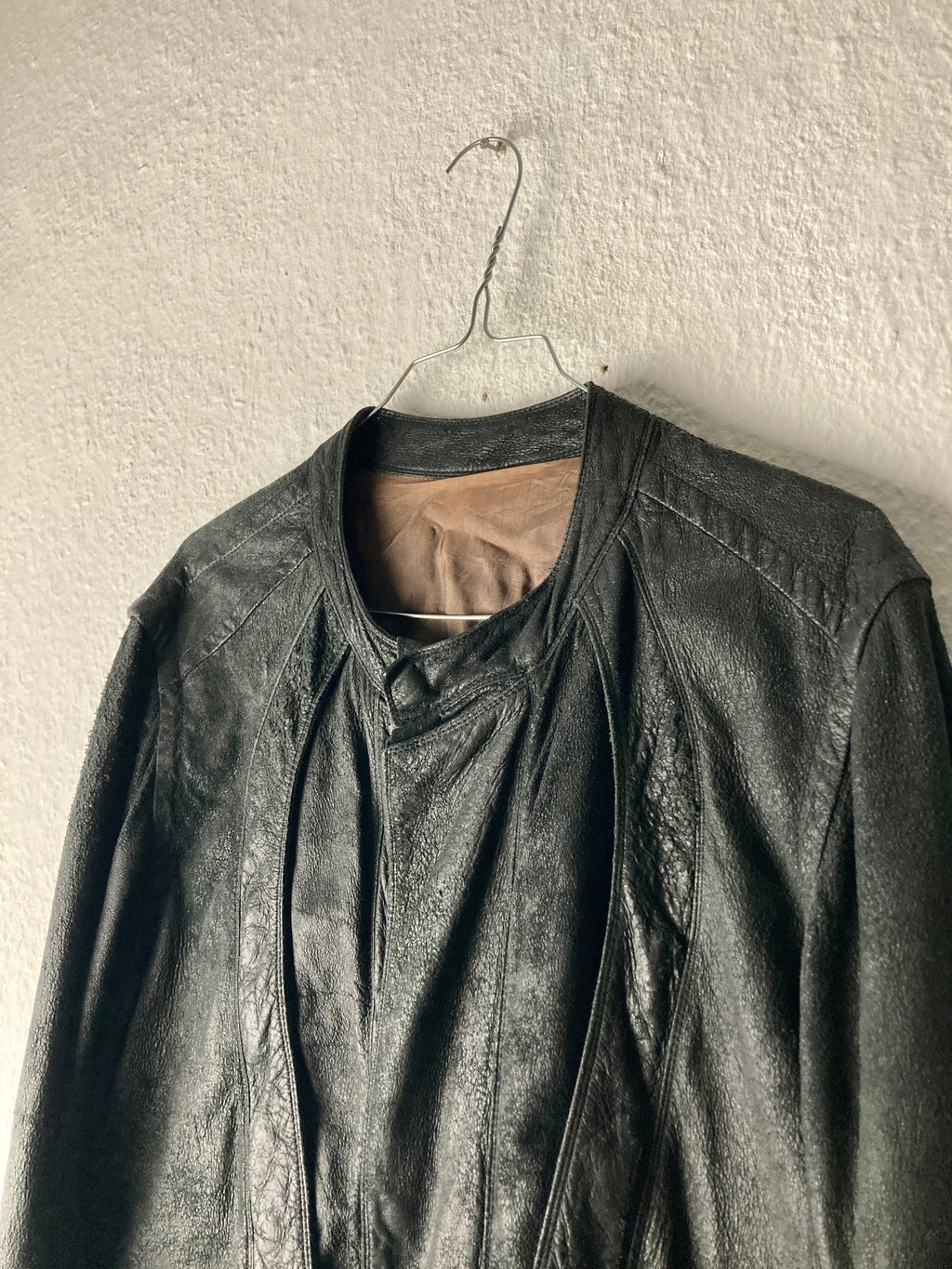 F/W 04 "QUEEN" Blistered Lamb Leather "Fogpocket" Jacket in Black and Size M