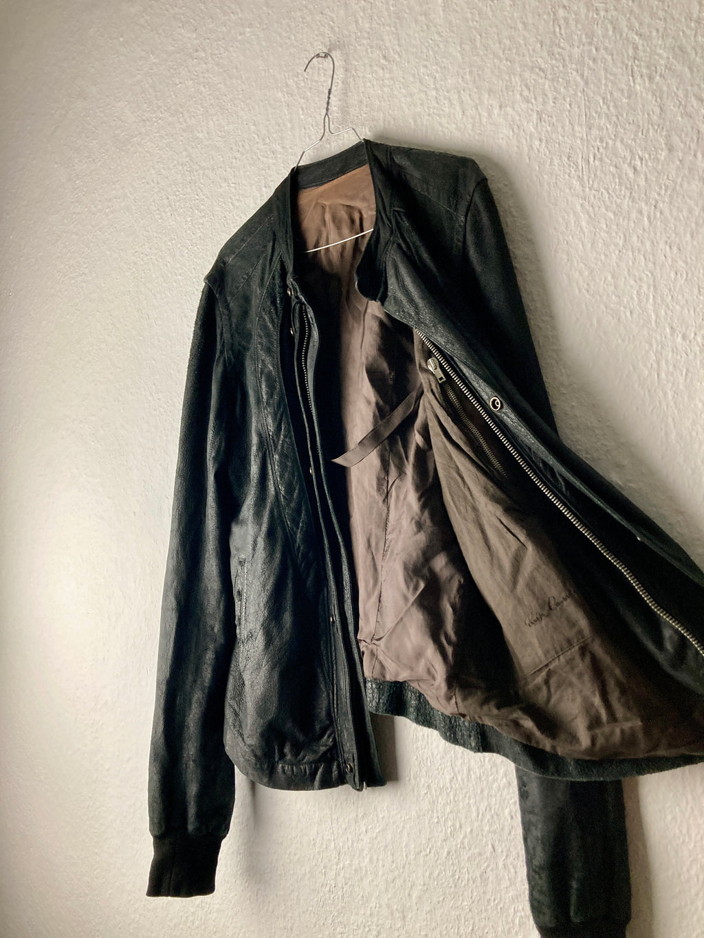 F/W 04 "QUEEN" Blistered Lamb Leather "Fogpocket" Jacket in Black and Size M