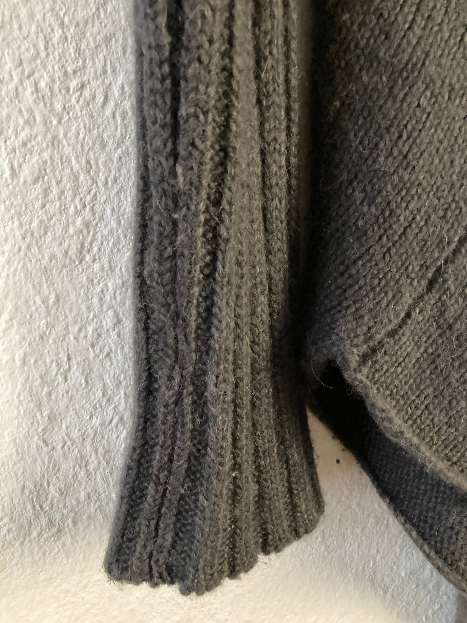 F/W 10 "GLEAM" Asymetrical Cut Baby Alpaca & Silk Knit in Black Size M