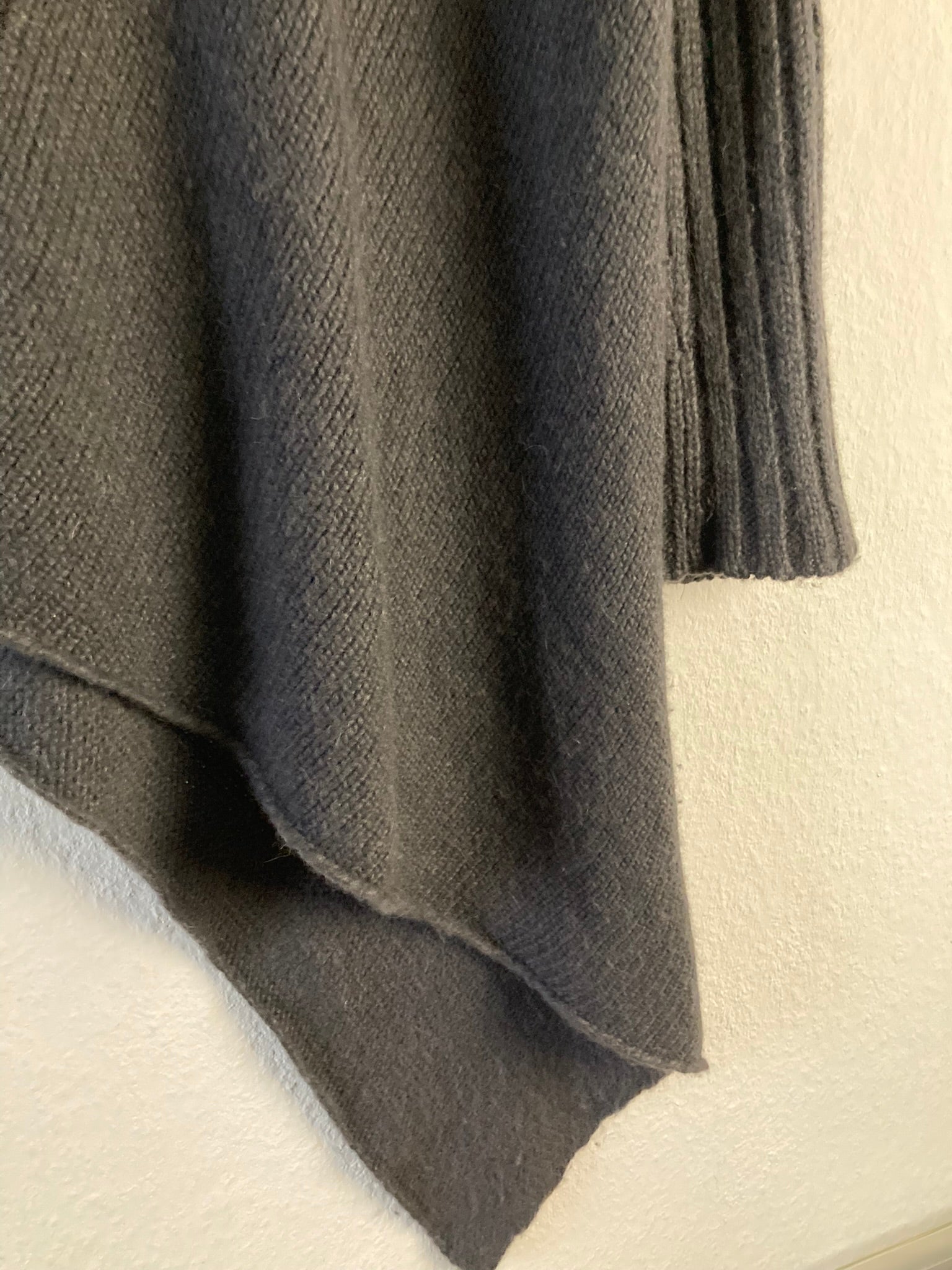 F/W 10 "GLEAM" Asymetrical Cut Baby Alpaca & Silk Knit in Black Size M