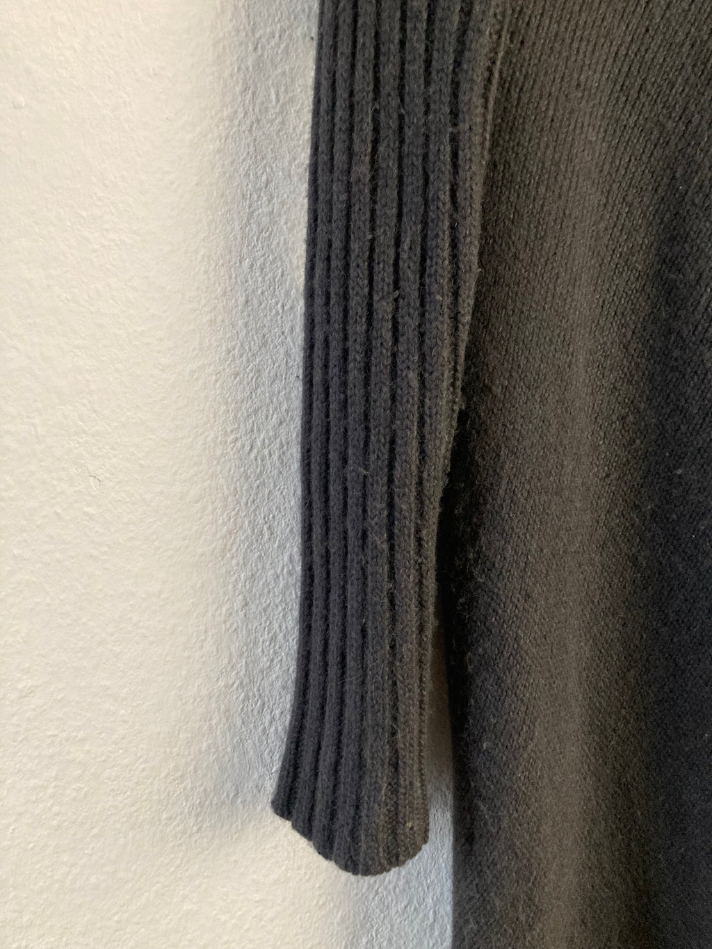 F/W 10 "GLEAM" Asymetrical Cut Baby Alpaca & Silk Knit in Black Size M