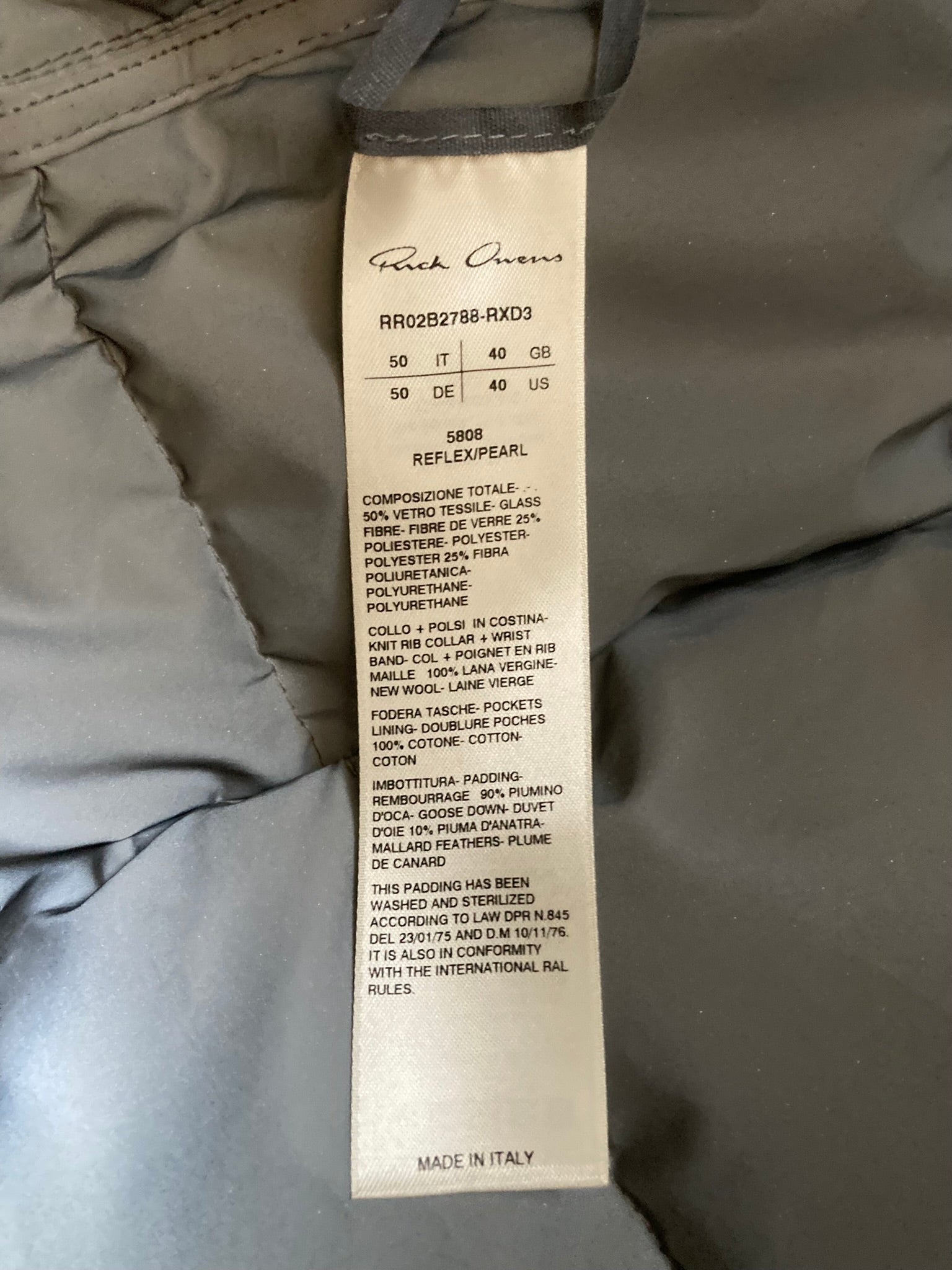 F/W 22 "STROBE" Runway Reflecting Glass Fibre Flight Down-Filled Puffer Jacket in Reflex & Pearl Size 50/M