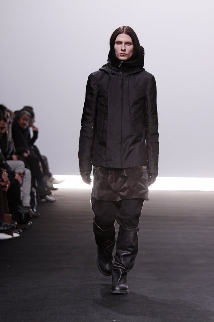 F/W 09 "CRUST" Runway Silk Exploder Jacket in Black and Size M