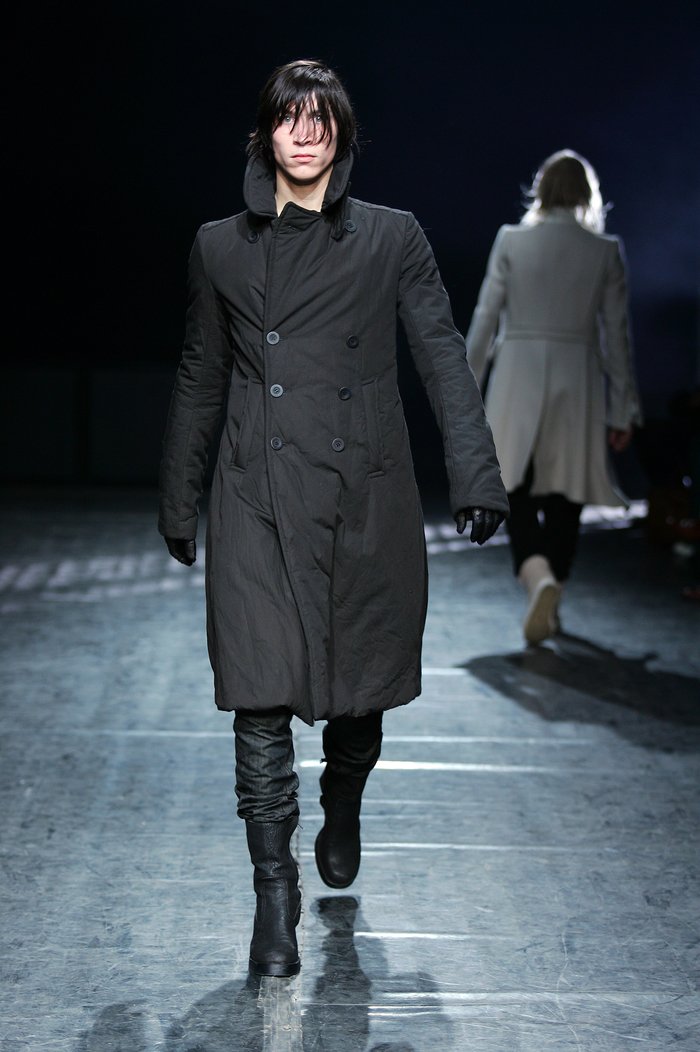 F/W 06 „DUSTULATOR“ Blistered Goat Leather Runway Trench Coat in Black Size L