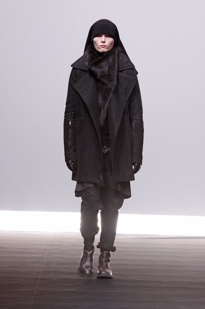 F/W 09 "CRUST" Runway Berger Ramie Coat Rick Owens M